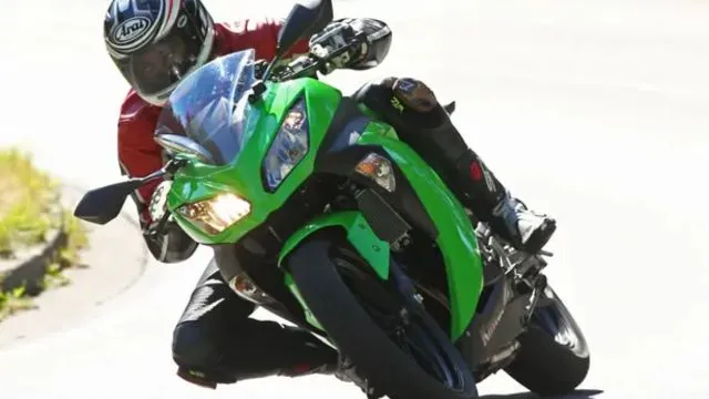 Kawasaki Ninja 300 हुई Made in India 1